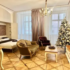  Apartment Extraordinary